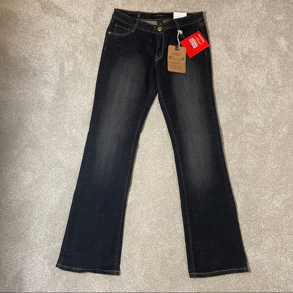 Southpole Stretch Low Rise Boot Cut Premium Denim Jeans 
Women’s size 11 - Picture 2 of 6